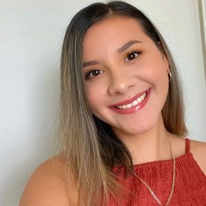 Meet your Posher, Angelica